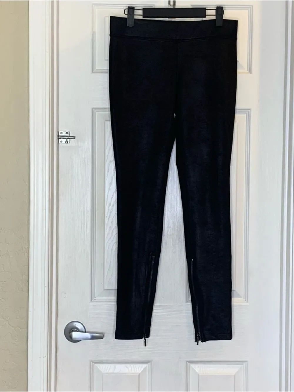 Free People Black Skinny Pants Zipper Calves Size Small